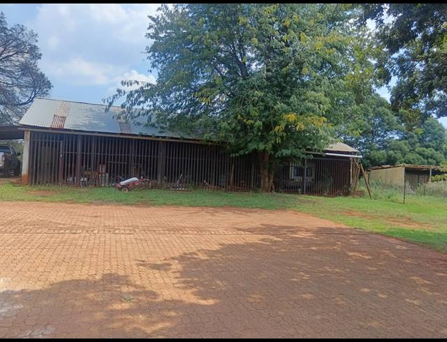 4 BEDROOM FREEHOLD FOR SALE IN AVALONIA AH